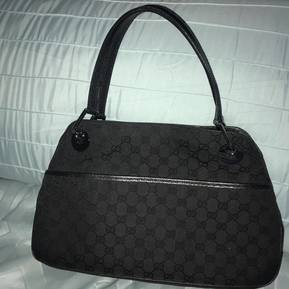 💯% Authentic Gucci Black Handbag❣️❣️